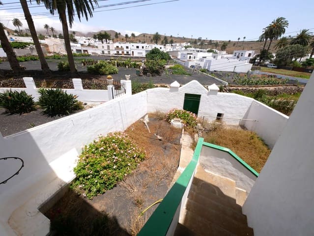 4 chambre Finca/Maison de Campagne à vendre à Haría avec garage - 550 000 € (Ref: 10023483)