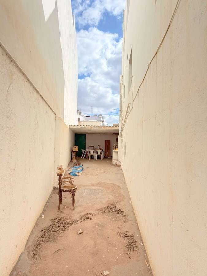 7 soverom Finca/Herregård til salgs i Arrecife med garasje - € 548 000 (Ref: 10049915)