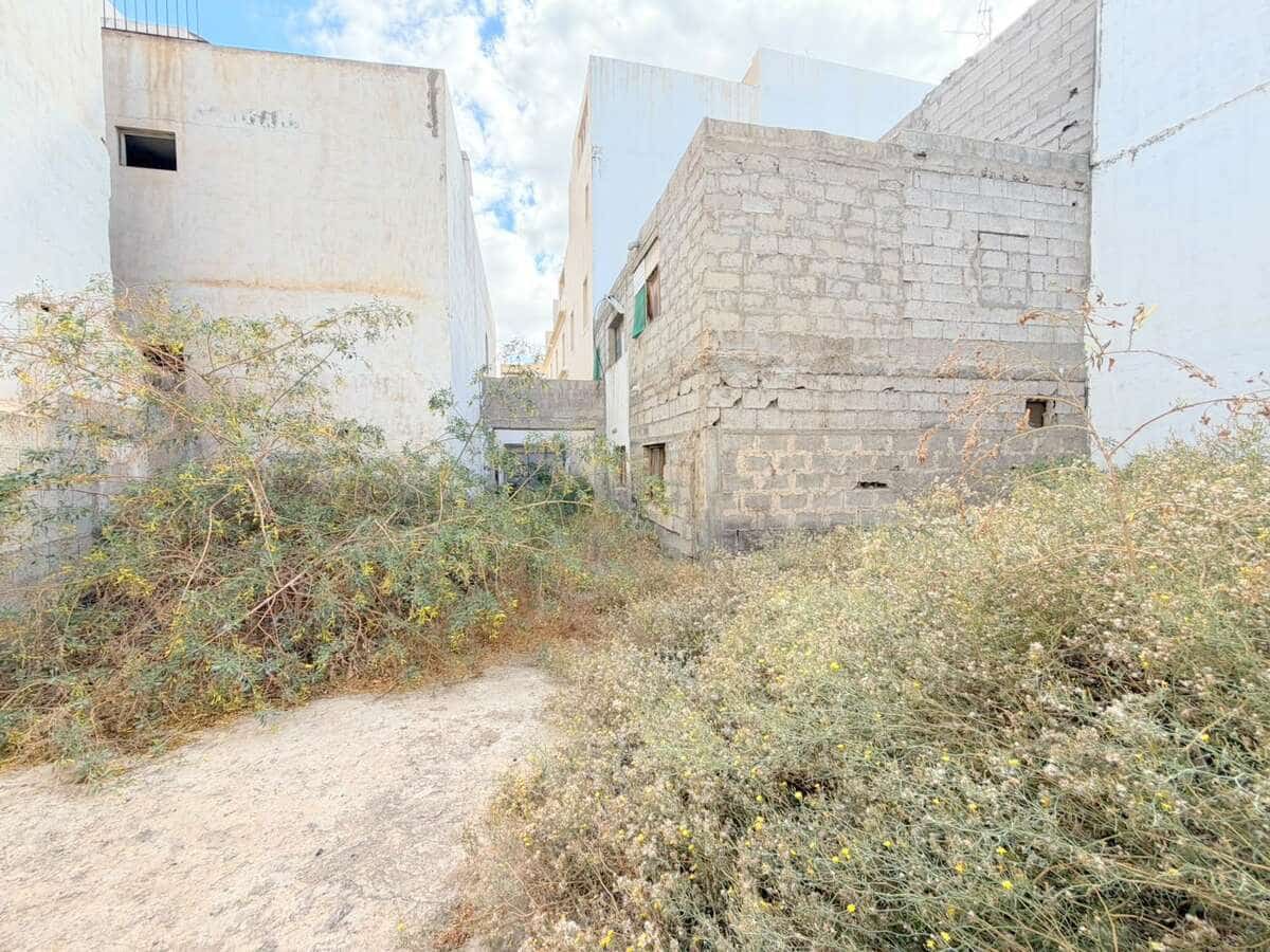 7 soverom Finca/Herregård til salgs i Arrecife med garasje - € 548 000 (Ref: 10049915)