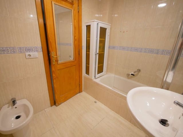 2 chambre Appartement à vendre à Arrecife - 185 000 € (Ref: 10057876)