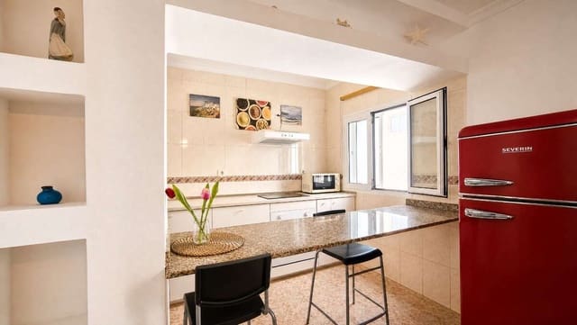 2 slaapkamer Appartement te koop in Puerto del Carmen, Tías - € 265.000 (Ref: 10080275)