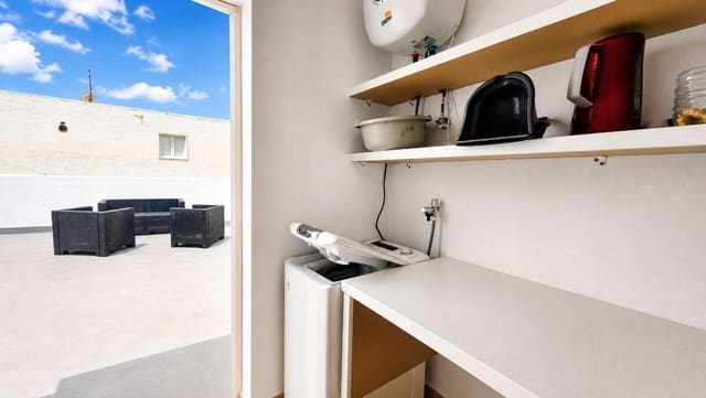 2 slaapkamer Appartement te koop in Puerto del Carmen, Tías - € 265.000 (Ref: 10080275)