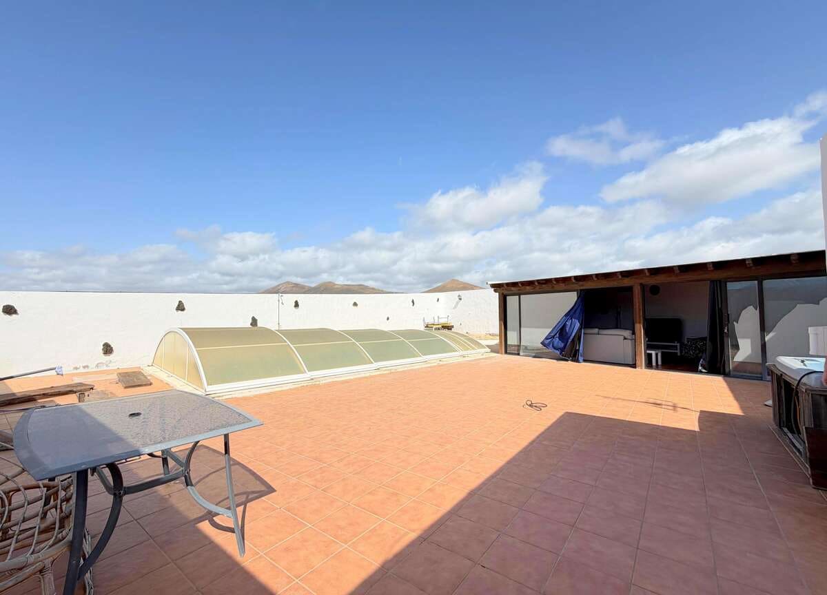 Finca/Casa Rural de 7 habitaciones en Tías en venta con piscina garaje - 900.000 € (Ref: 10080276)