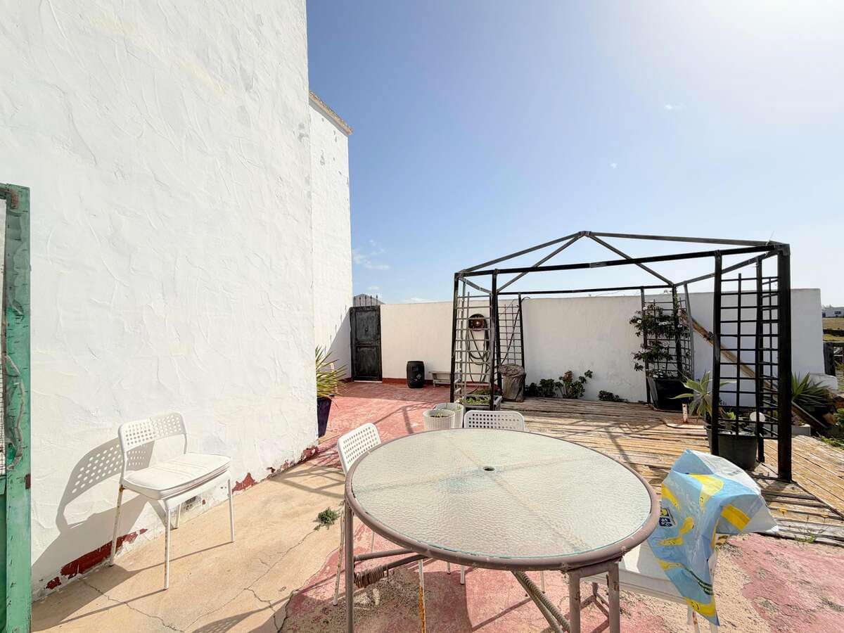 Finca/Casa Rural de 7 habitaciones en Tías en venta con piscina garaje - 900.000 € (Ref: 10080276)