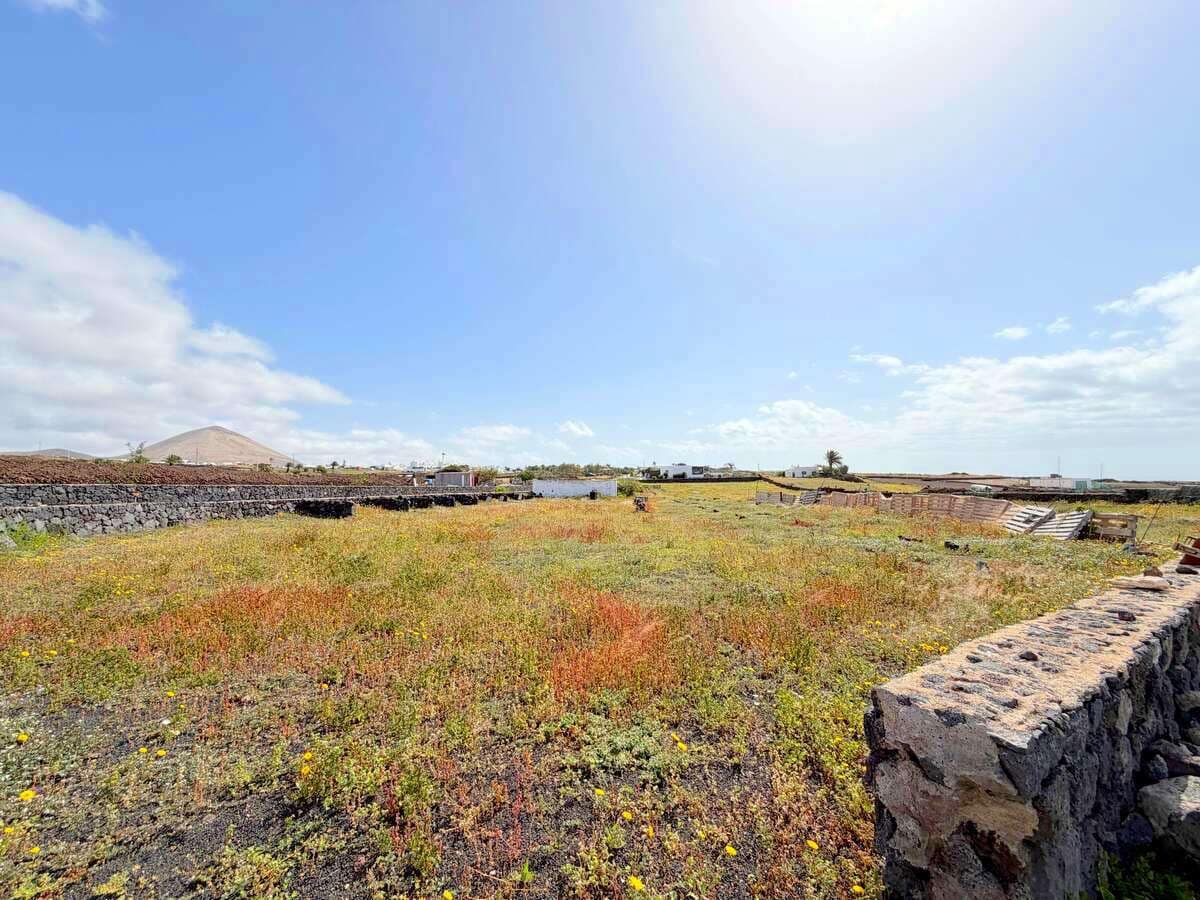 Finca/Casa Rural de 7 habitaciones en Tías en venta con piscina garaje - 900.000 € (Ref: 10080276)