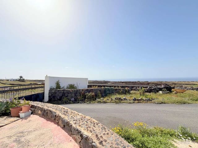 Finca/Casa Rural de 7 habitaciones en Tías en venta con piscina garaje - 900.000 € (Ref: 10080276)