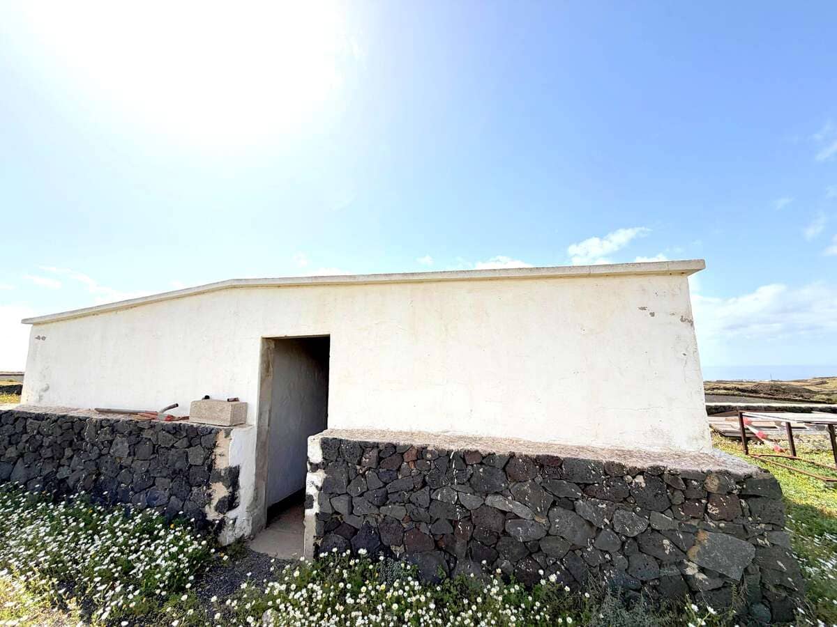 Finca/Casa Rural de 7 habitaciones en Tías en venta con piscina garaje - 900.000 € (Ref: 10080276)
