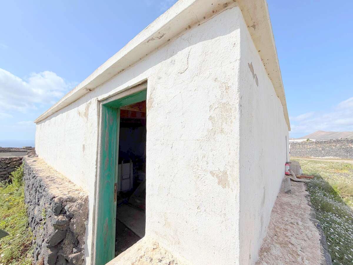 Finca/Casa Rural de 7 habitaciones en Tías en venta con piscina garaje - 900.000 € (Ref: 10080276)