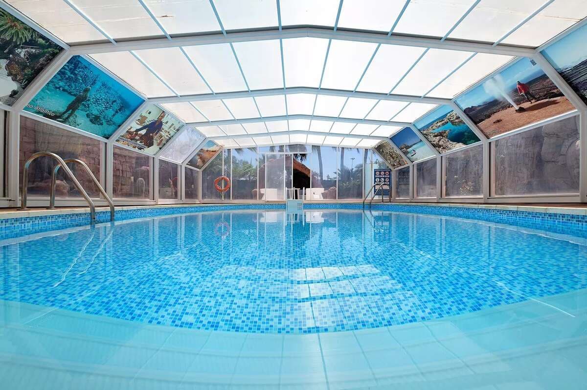 3 makuuhuone Huvila myytävänä paikassa Playa Blanca mukana uima-altaan 
autotalli - 700 000 € (Ref: 10108701)