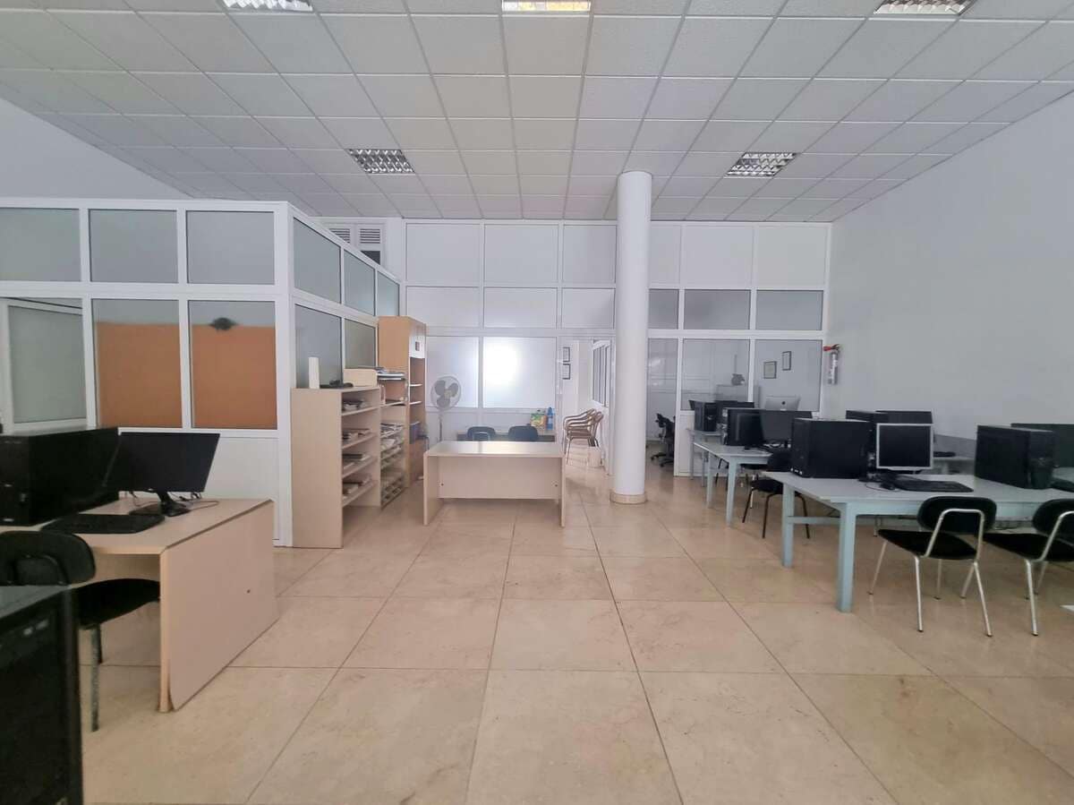 Commercial for rent in Arrecife - € 1,650 (Ref: 10108702)