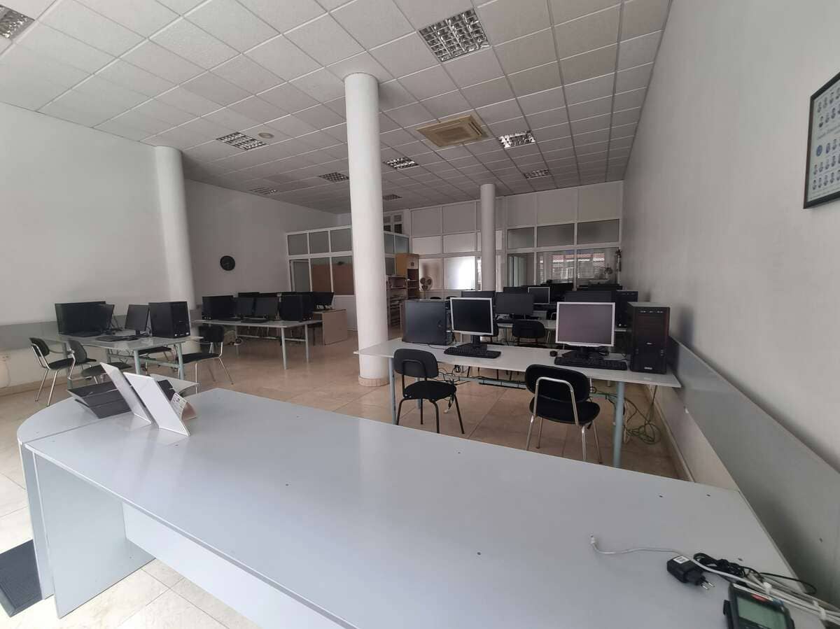 Commercial for rent in Arrecife - € 1,650 (Ref: 10108702)