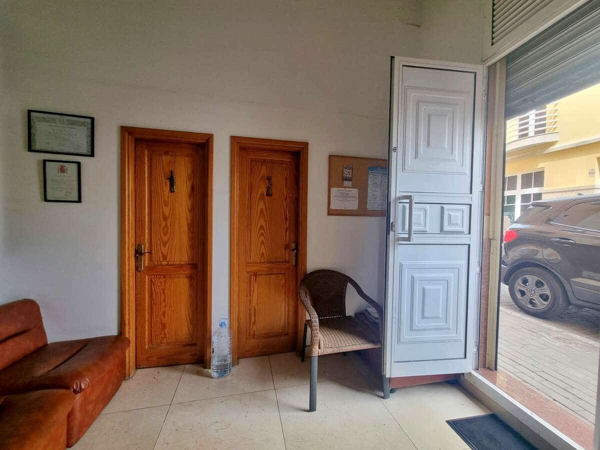 Commercial for rent in Arrecife - € 1,650 (Ref: 10108702)