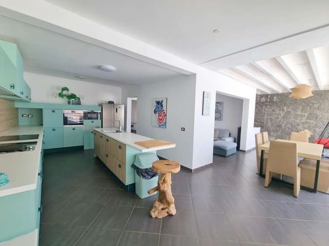 3 camera da letto Villa in vendita in Playa Blanca, Yaiza con piscina garage - 559.000 € (Rif: 10141589)