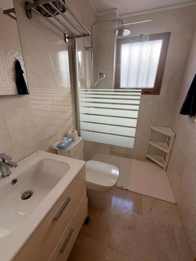 4 slaapkamer Halfvrijstaande villa te koop in Tahiche met garage - € 440.000 (Ref: 10148218)