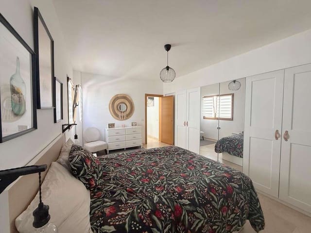4 slaapkamer Halfvrijstaande villa te koop in Tahiche, Teguise met garage - € 440.000 (Ref: 10148218)