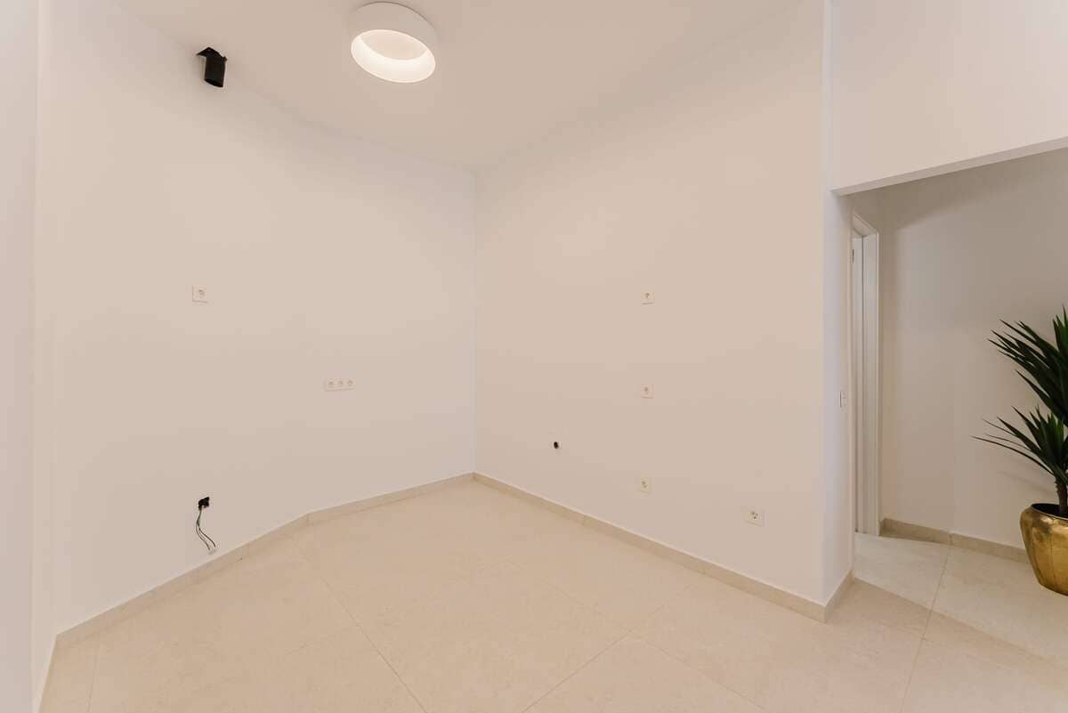 2 bedroom Flat for sale in Arrecife with garage - € 250,000 (Ref: 10157097)