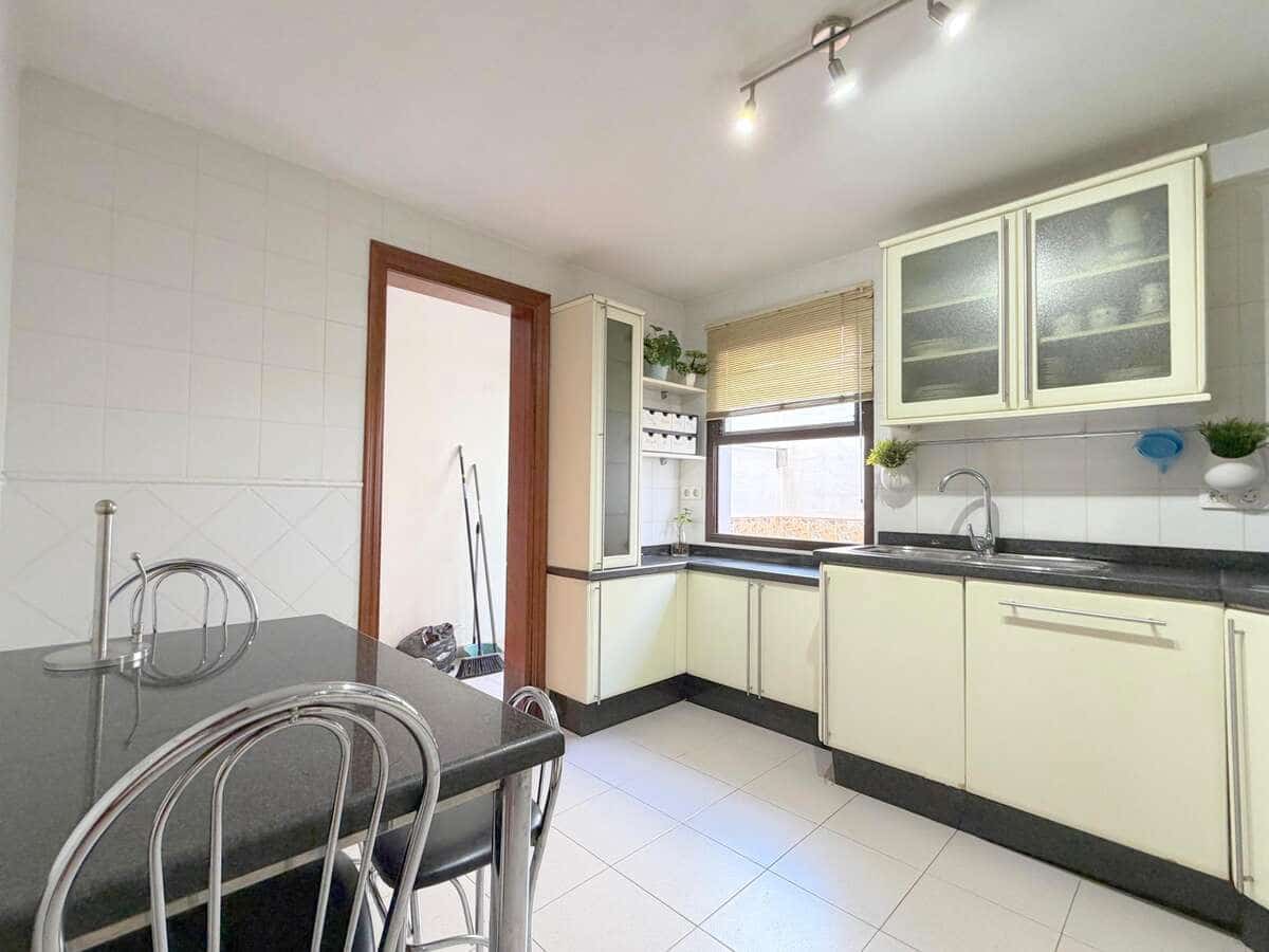 3 bedroom Semi-detached Villa for sale in Arrecife - € 245,000 (Ref: 10164019)