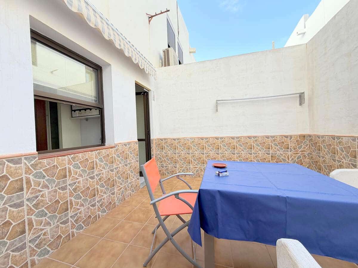 3 bedroom Semi-detached Villa for sale in Arrecife - € 245,000 (Ref: 10164019)