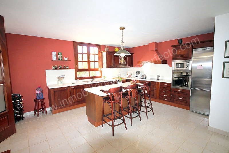 5 soveværelse Finca/Landehus til salg i Tahiche med swimmingpool garage - € 1.000.000 (Ref: 2708619)