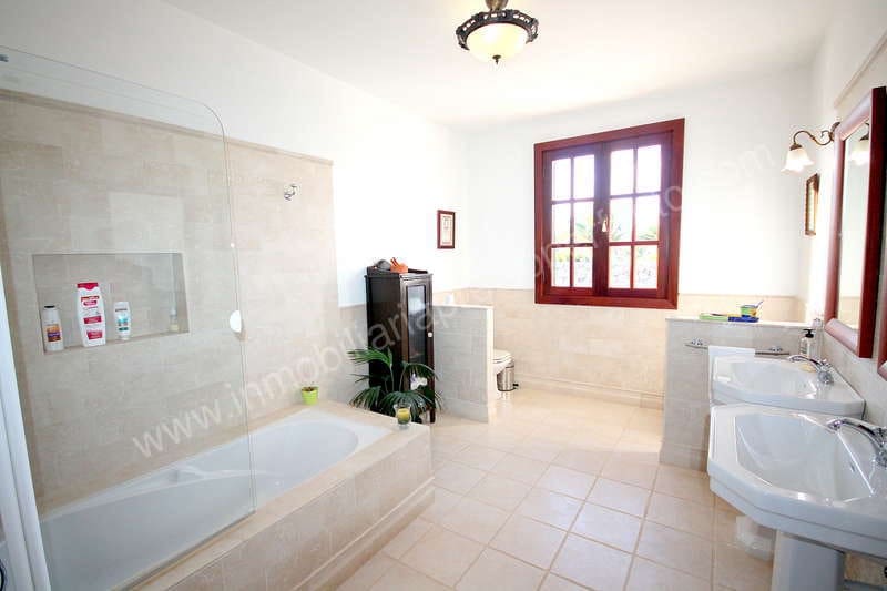 5 soveværelse Finca/Landehus til salg i Tahiche med swimmingpool garage - € 1.000.000 (Ref: 2708619)