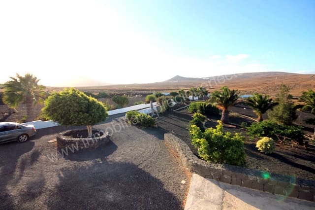 5 soveværelse Finca/Landehus til salg i Tahiche, Teguise med swimmingpool garage - € 1.000.000 (Ref: 2708619)