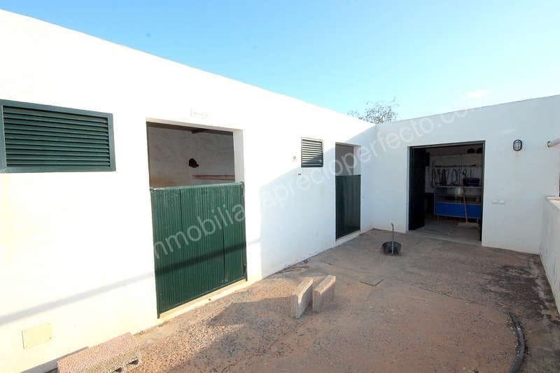 5 soveværelse Finca/Landehus til salg i Tahiche med swimmingpool garage - € 1.000.000 (Ref: 2708619)