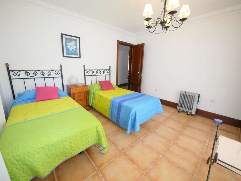 6 quarto Quinta/Casa Rural para venda em Los Valles com piscina garagem - 1 800 000 € (Ref: 6854841)