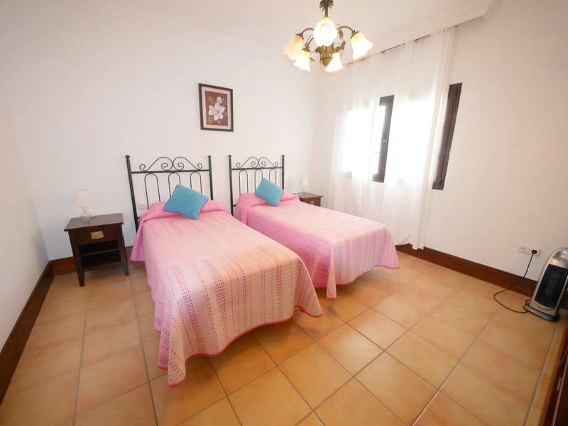 6 quarto Quinta/Casa Rural para venda em Los Valles com piscina garagem - 1 800 000 € (Ref: 6854841)