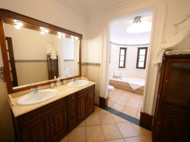 6 soveværelse Finca/Landehus til salg i Los Valles, Teguise med swimmingpool garage - € 1.800.000 (Ref: 6854841)