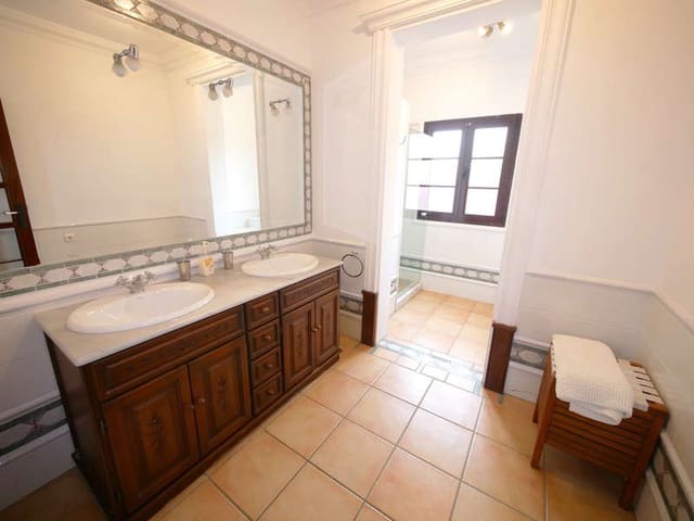 6 soveværelse Finca/Landehus til salg i Los Valles, Teguise med swimmingpool garage - € 1.800.000 (Ref: 6854841)