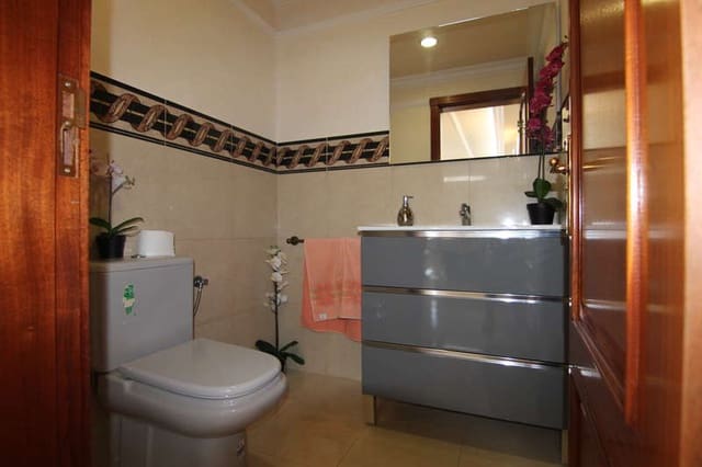 5 soveværelse Villa til salg i Playa Blanca, Yaiza med swimmingpool garage - € 950.000 (Ref: 7033005)