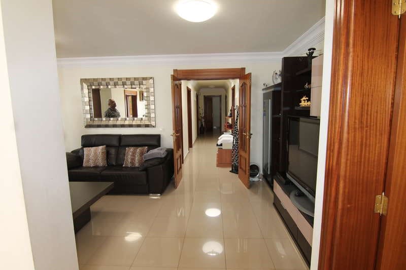 5 soveværelse Villa til salg i Playa Blanca med swimmingpool garage - € 950.000 (Ref: 7033005)