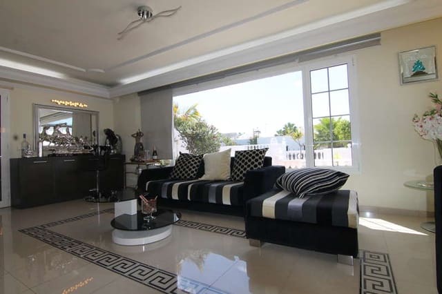 5 soveværelse Villa til salg i Playa Blanca, Yaiza med swimmingpool garage - € 950.000 (Ref: 7033005)