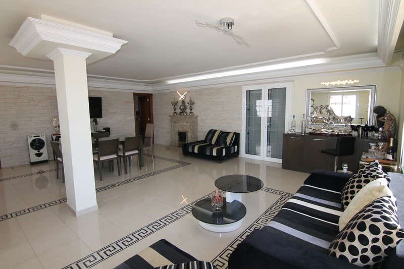 5 soveværelse Villa til salg i Playa Blanca med swimmingpool garage - € 950.000 (Ref: 7033005)