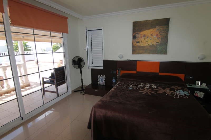5 soveværelse Villa til salg i Playa Blanca med swimmingpool garage - € 950.000 (Ref: 7033005)
