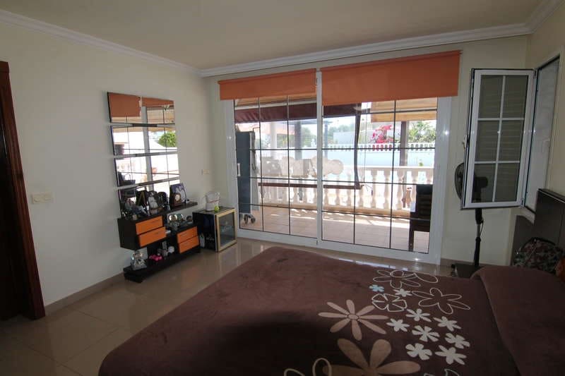 5 soveværelse Villa til salg i Playa Blanca med swimmingpool garage - € 950.000 (Ref: 7033005)