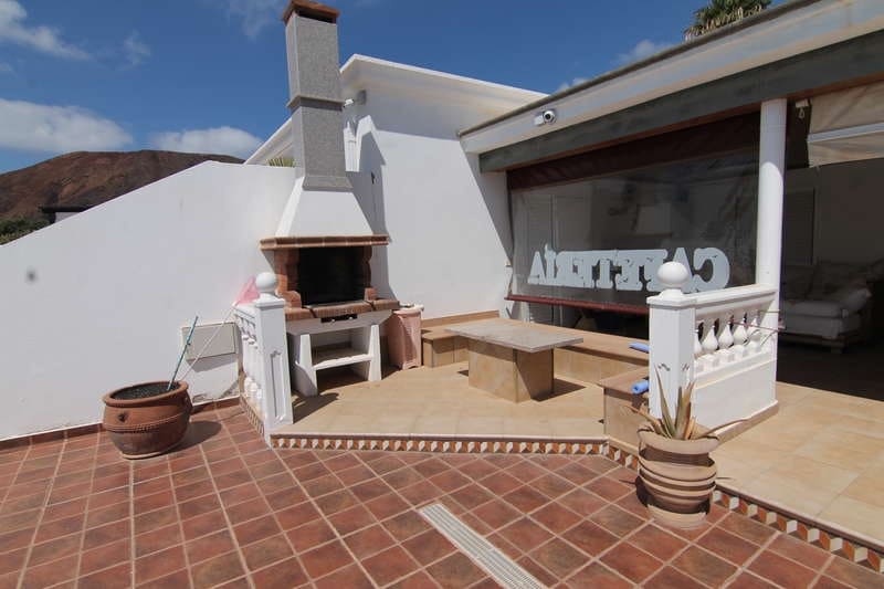 5 soveværelse Villa til salg i Playa Blanca med swimmingpool garage - € 950.000 (Ref: 7033005)