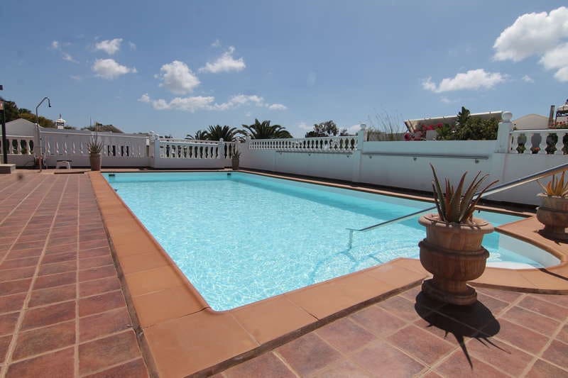 5 soveværelse Villa til salg i Playa Blanca med swimmingpool garage - € 950.000 (Ref: 7033005)