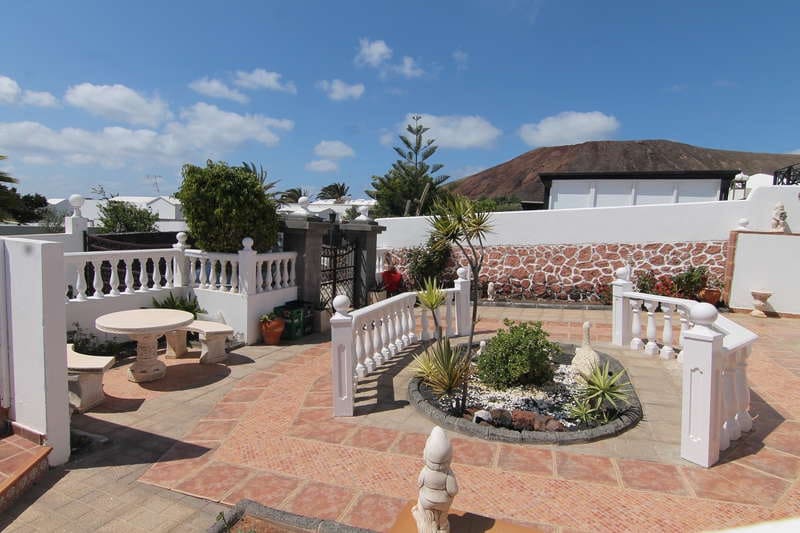 5 soveværelse Villa til salg i Playa Blanca med swimmingpool garage - € 950.000 (Ref: 7033005)