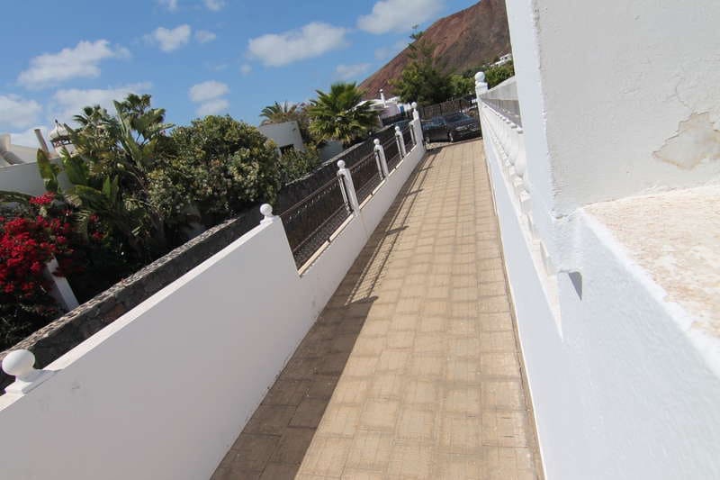 5 soveværelse Villa til salg i Playa Blanca med swimmingpool garage - € 950.000 (Ref: 7033005)