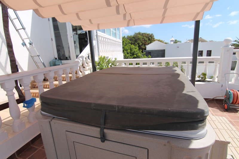 5 soveværelse Villa til salg i Playa Blanca med swimmingpool garage - € 950.000 (Ref: 7033005)