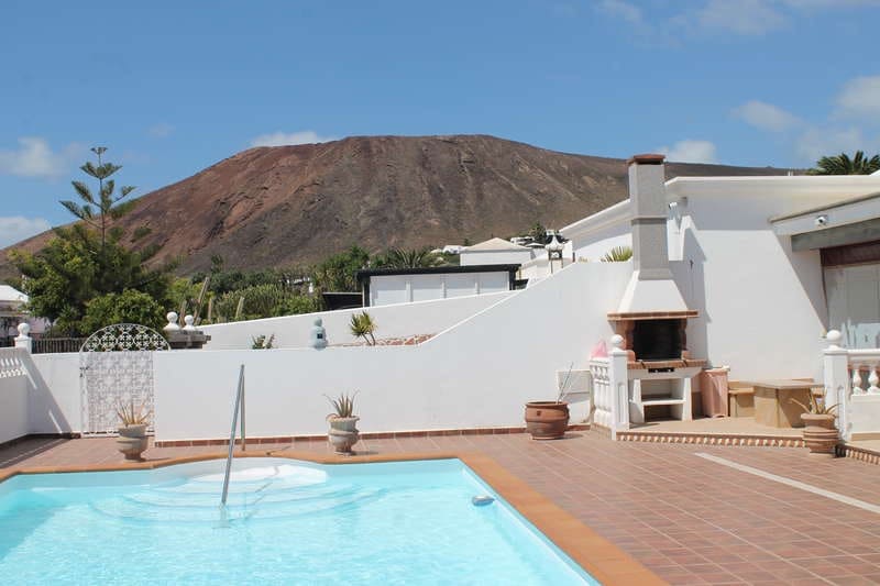 5 soveværelse Villa til salg i Playa Blanca med swimmingpool garage - € 950.000 (Ref: 7033005)
