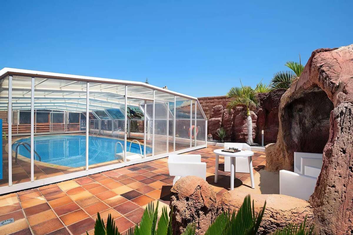 3 bedroom Villa for sale in Playa Blanca with pool garage - € 650,000 (Ref: 7834228)