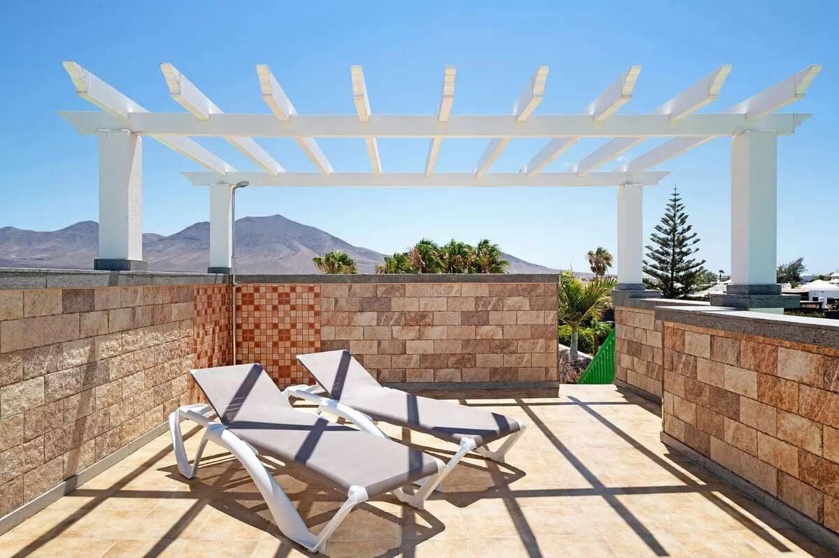 3 bedroom Villa for sale in Playa Blanca with pool garage - € 650,000 (Ref: 7834228)