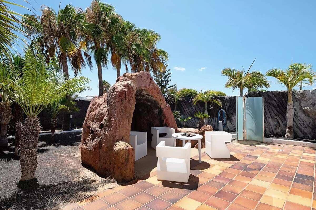 3 bedroom Villa for sale in Playa Blanca with pool garage - € 650,000 (Ref: 7834228)