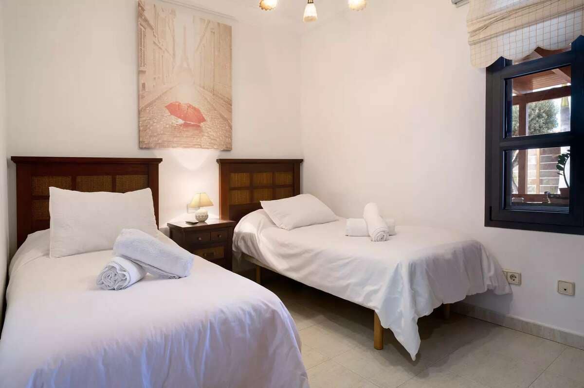 3 bedroom Villa for sale in Playa Blanca with pool garage - € 650,000 (Ref: 7834228)