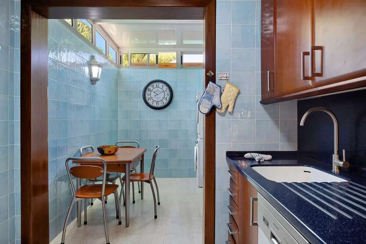 3 bedroom Villa for sale in Playa Blanca with pool garage - € 650,000 (Ref: 7834228)