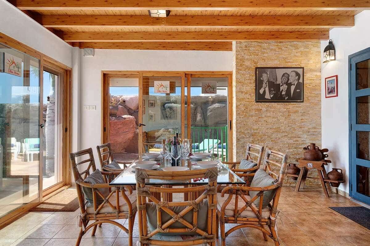 3 bedroom Villa for sale in Playa Blanca with pool garage - € 650,000 (Ref: 7834228)