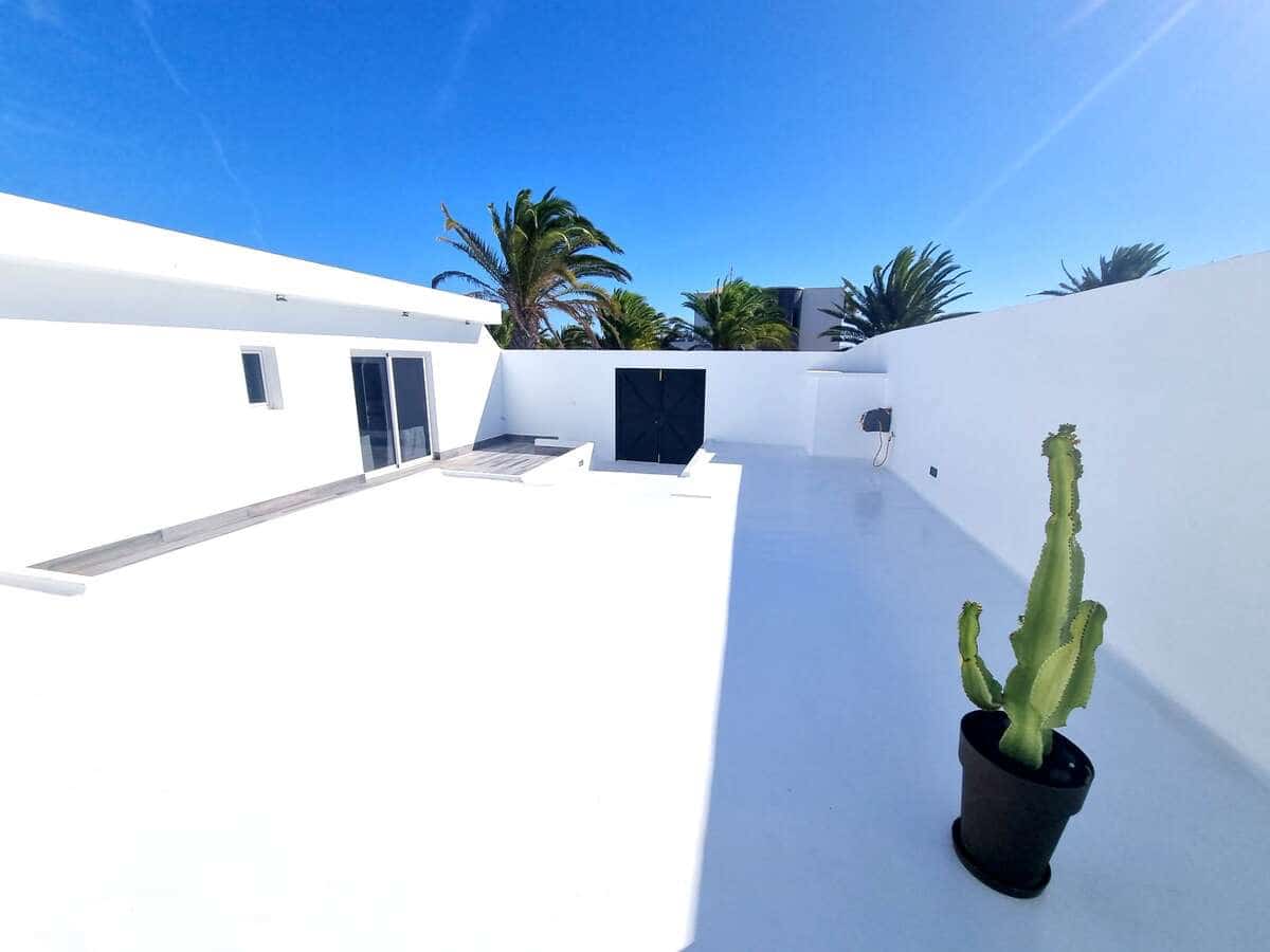 8 soveværelse Villa til salg i Costa Teguise med swimmingpool garage - € 1.195.000 (Ref: 7922372)