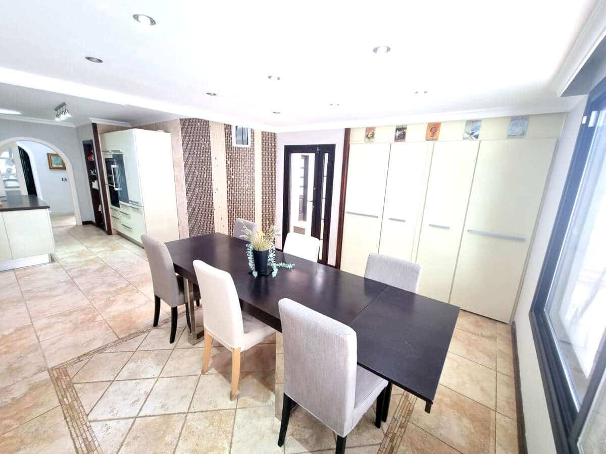 8 soveværelse Villa til salg i Costa Teguise med swimmingpool garage - € 1.195.000 (Ref: 7922372)